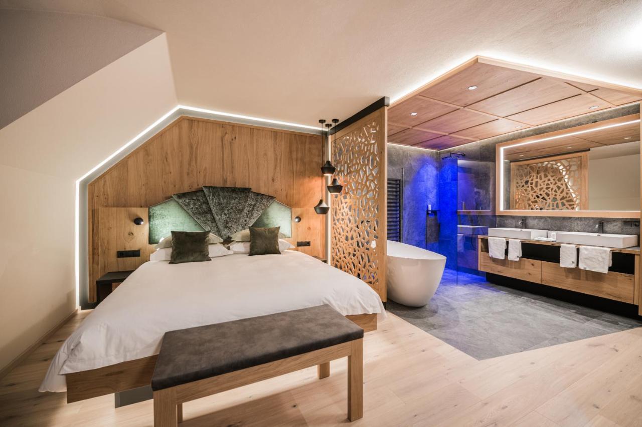 Majestic - Unique Spa Resort Brunico Bagian luar foto