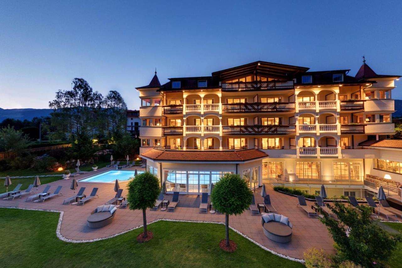 Majestic - Unique Spa Resort Brunico Bagian luar foto