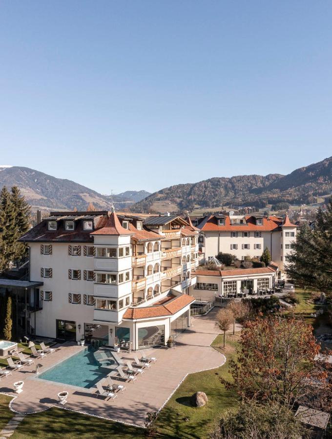 Majestic - Unique Spa Resort Brunico Bagian luar foto