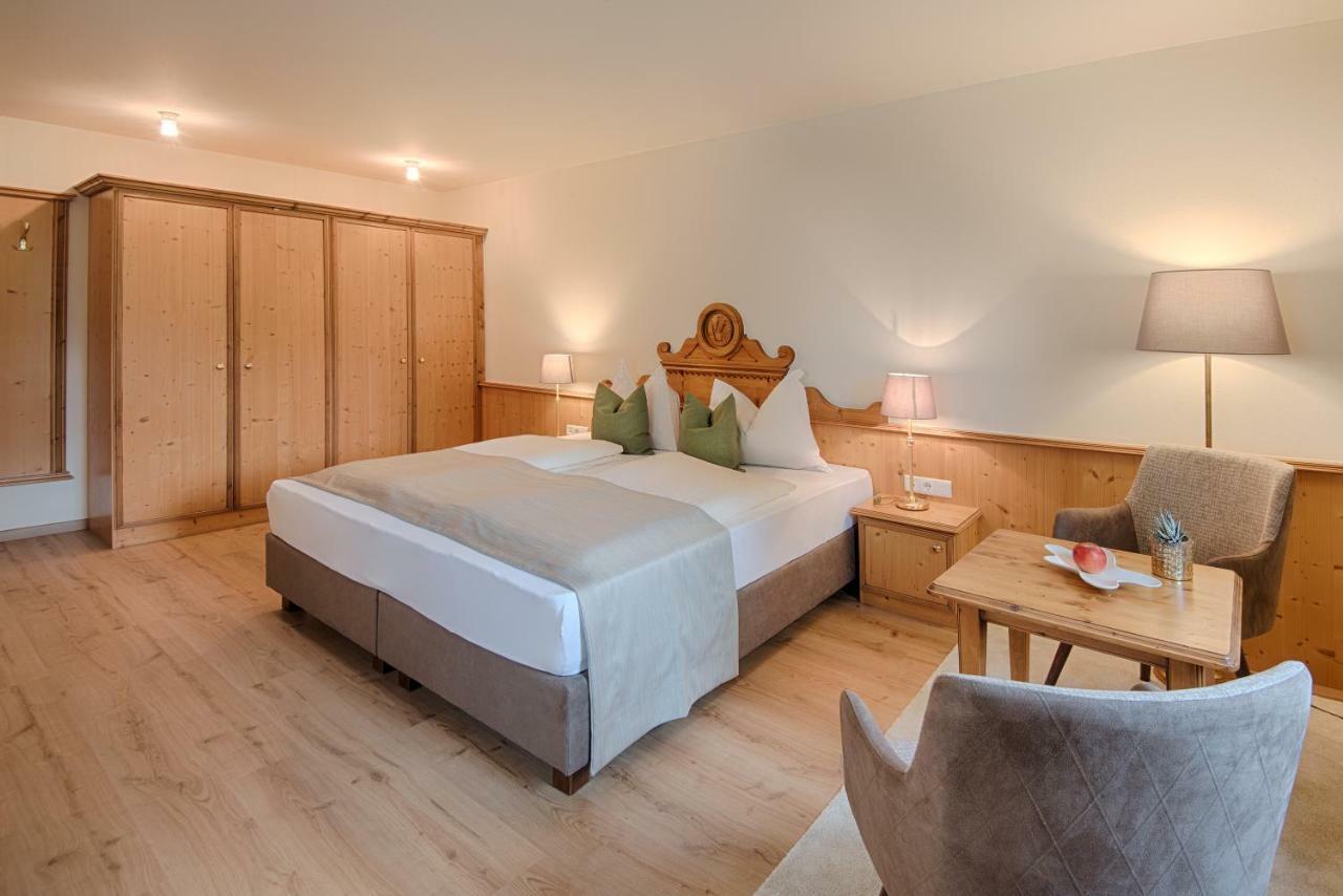 Majestic - Unique Spa Resort Brunico Bagian luar foto